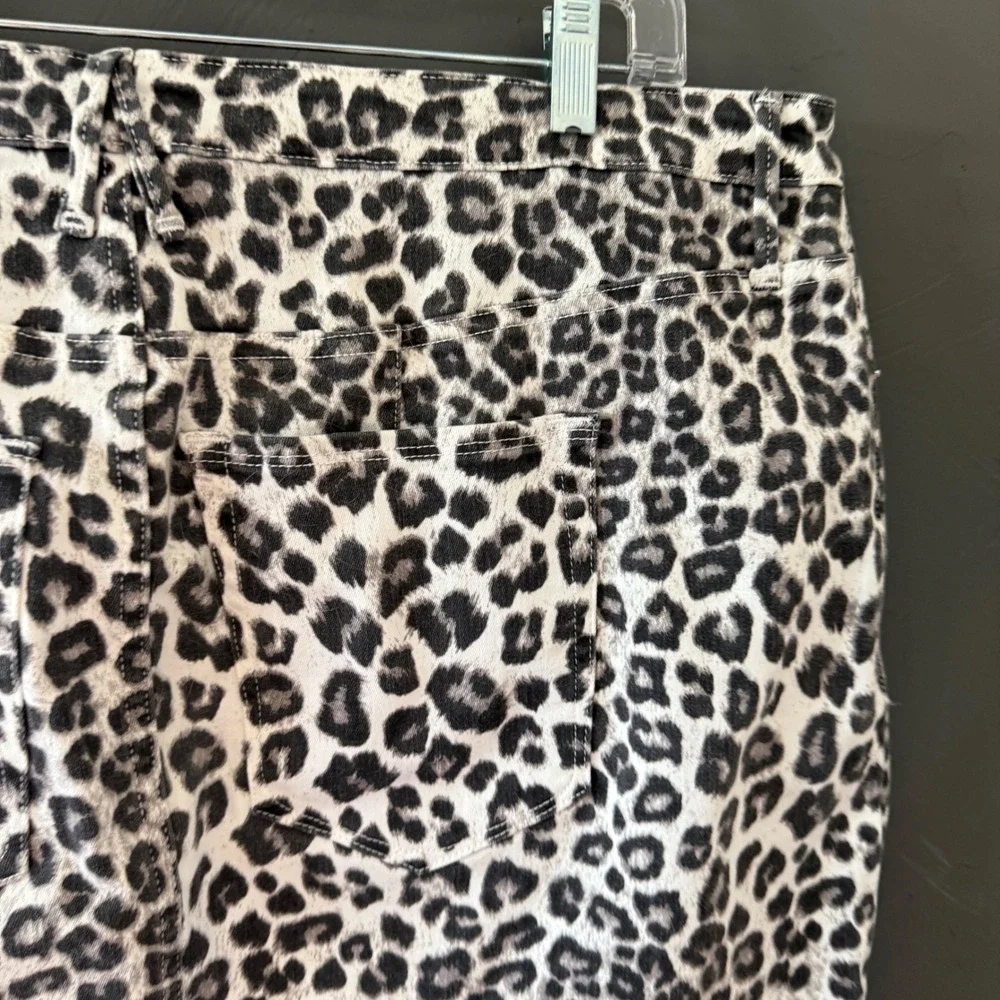 Good American Leopard Print Denim Mini Skirt‎ Grey Black Raw Hem Plus Size 18